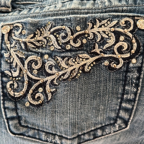 Miss Me Jeans - Picture 8 of 9